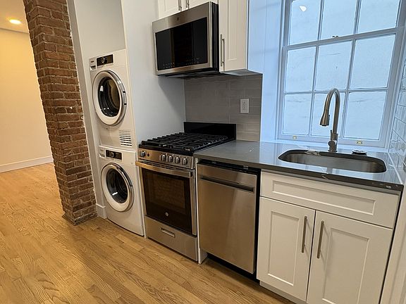 3rd image of 320 E 92nd St APT 5FE