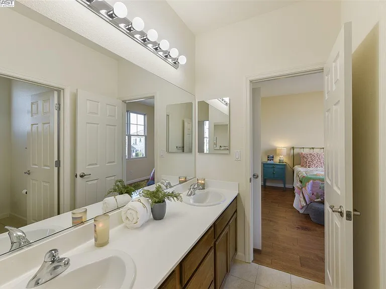 211 Kingfisher Ave — Photo 30