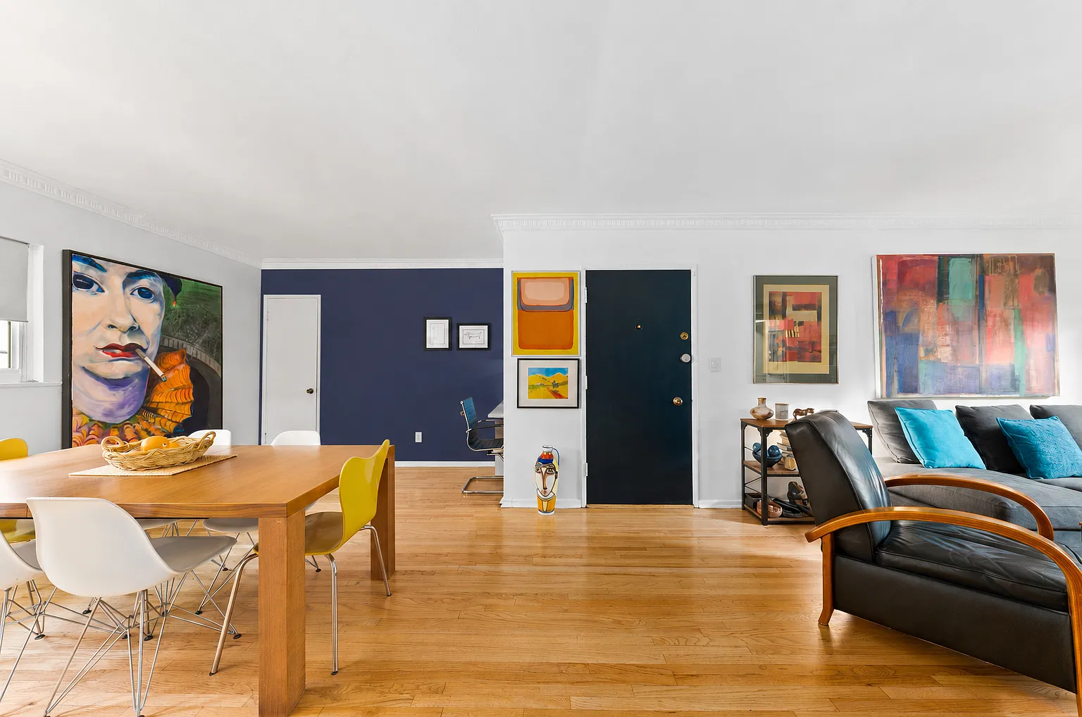 2 bed, 1077 sqft, $4,300 — Photo 4