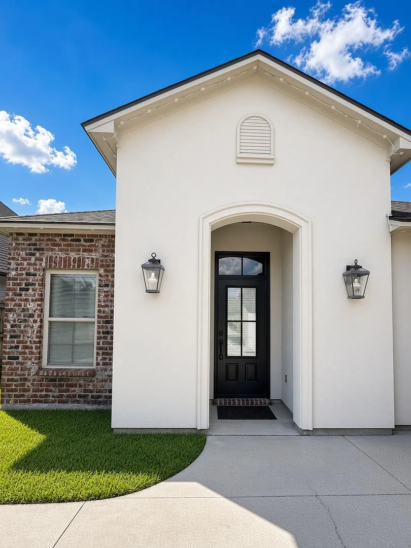 3BD/2BA House for Lease in Denham Springs - The Sanctuary At Juban Crossing — Photo 2
