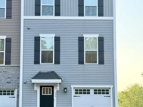 153 Glory Maple Ln, Downingtown, PA 19335