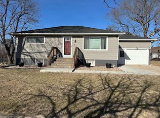 340 W 2nd St, Nelson, NE 68961