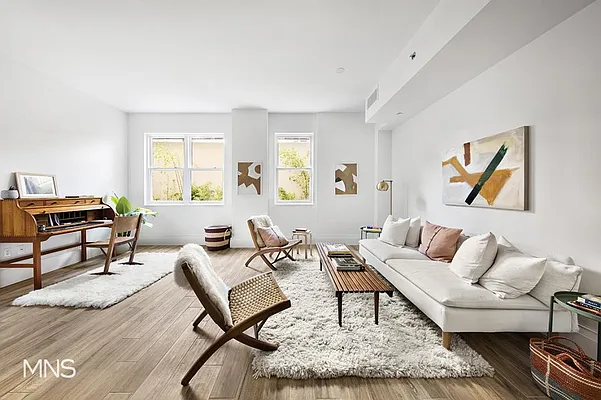 Sold by MNS | media 2