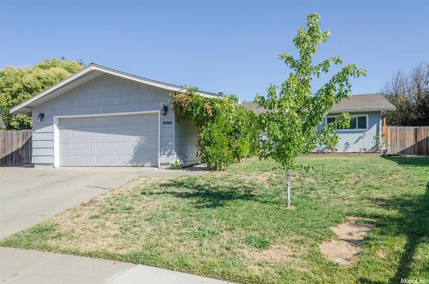 3425 Montazuma Cir photo 1