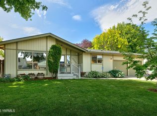 3204 Clinton Way, Yakima, WA 98902