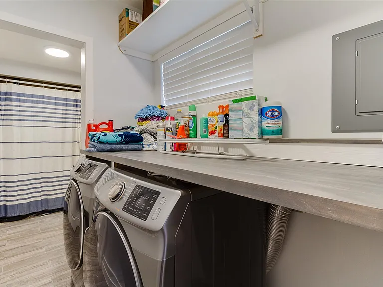 6108 Springvale Dr — Photo 18