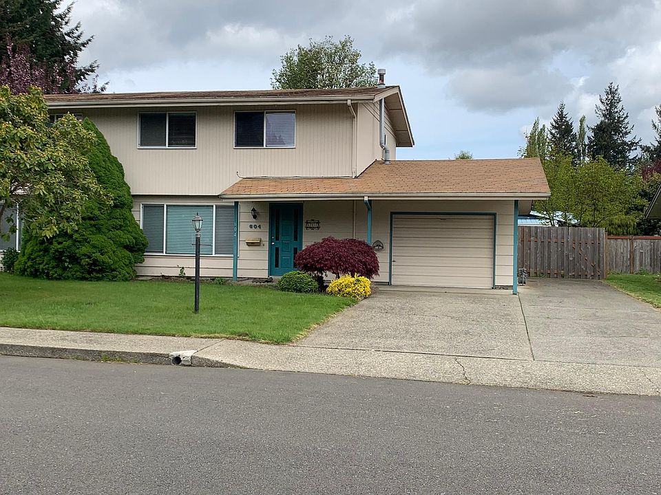 1st image of 604 Primrose Ln SE