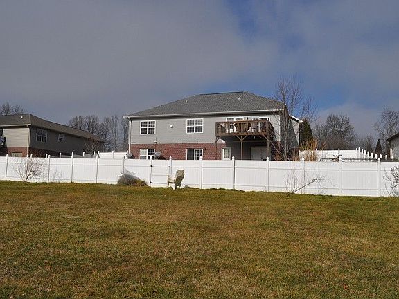 4th image of 522 W Prancer Dr S