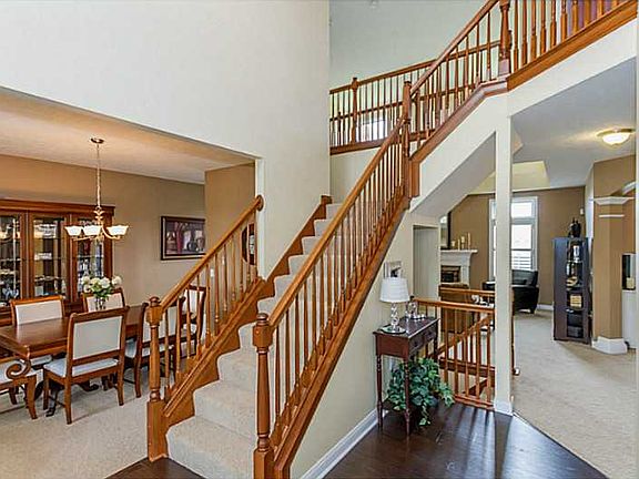 4th image of 13744 Heatherfield Dr W