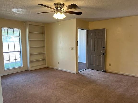 5th image of 104 Park Cir