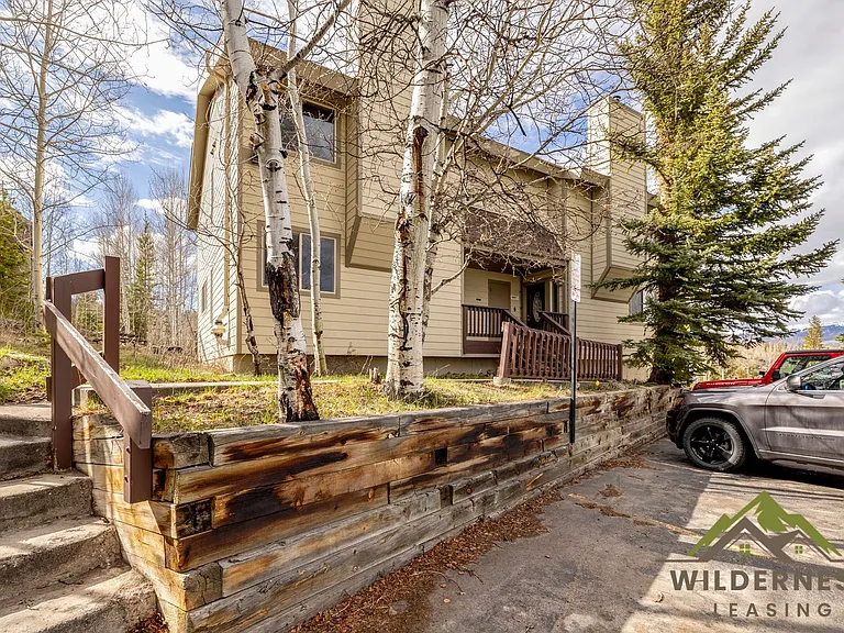 6965 Ryan Gulch Rd — Photo 1