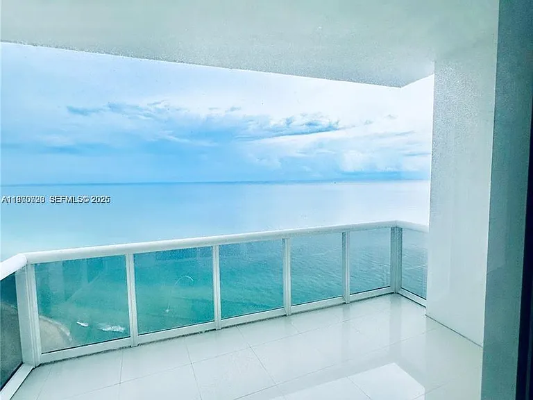 18201 Collins Ave #4808 — Photo 2