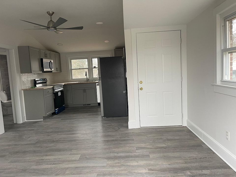 1st image of 407B Southway St #B