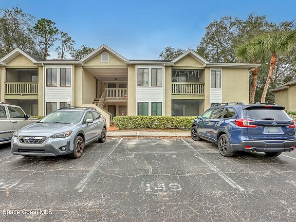 3rd image of 3570 Sable Palm Ln Unit G