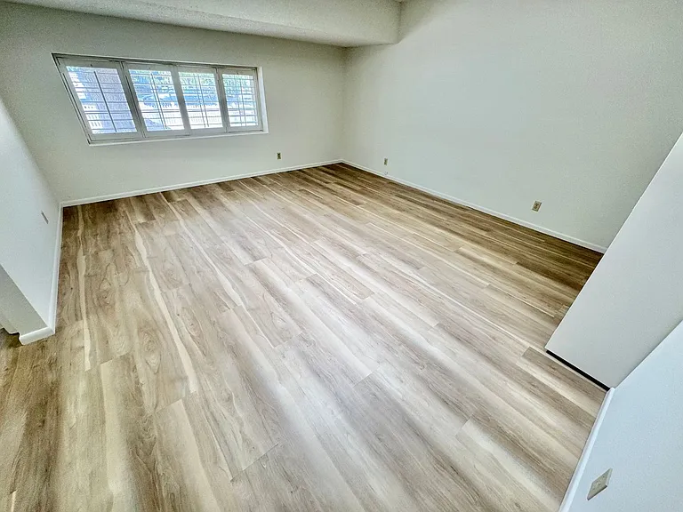 2913 Colanthe Ave — Photo 25