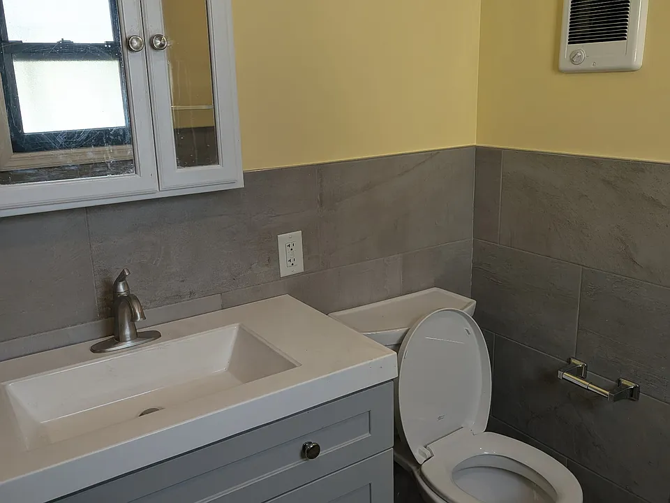 135 Montgomery Ave #135