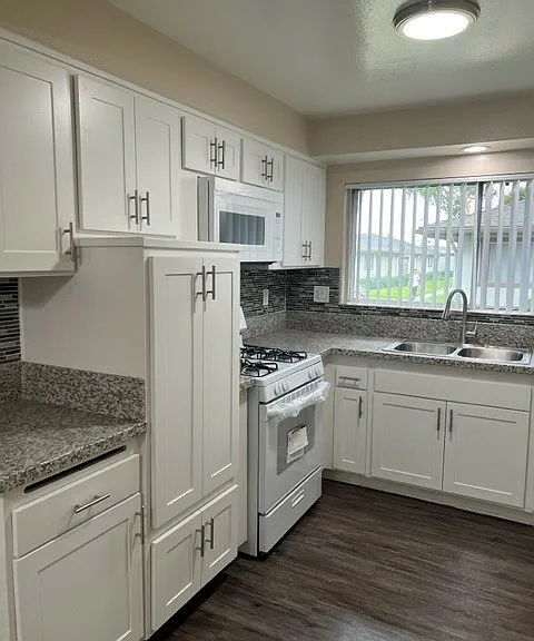 Arbor Glen Apartment Homes — Photo 22