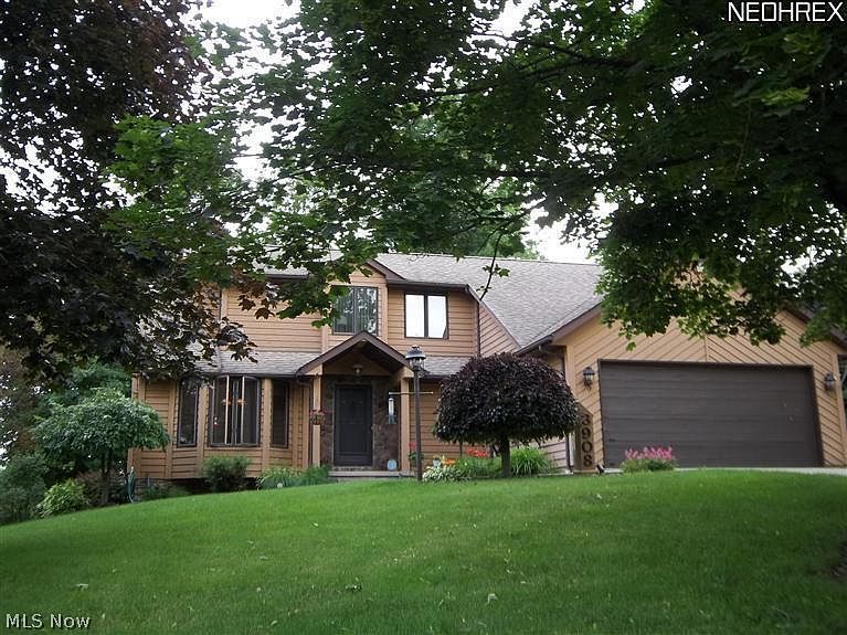 1st image of 3908 Oakridge Dr