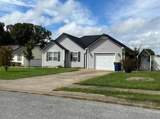 210 White Oak Ct, Bowling Green, KY 42101