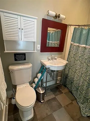 703 Louisa St — Photo 13