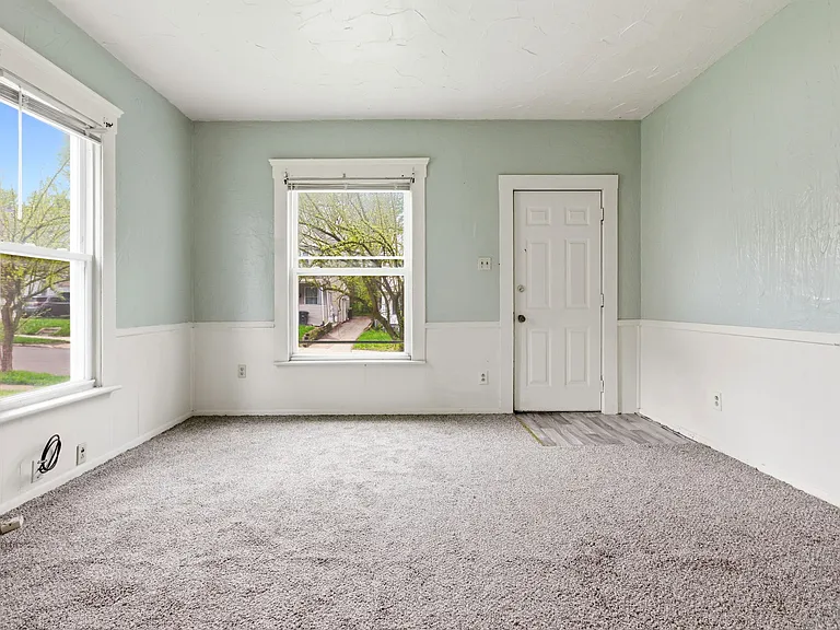 819 Princeton St — Photo 4