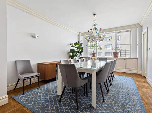 175 East 62nd Street image 5 of 11