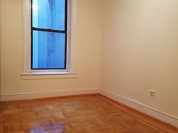 3rd image of 226 W 108th St #A3