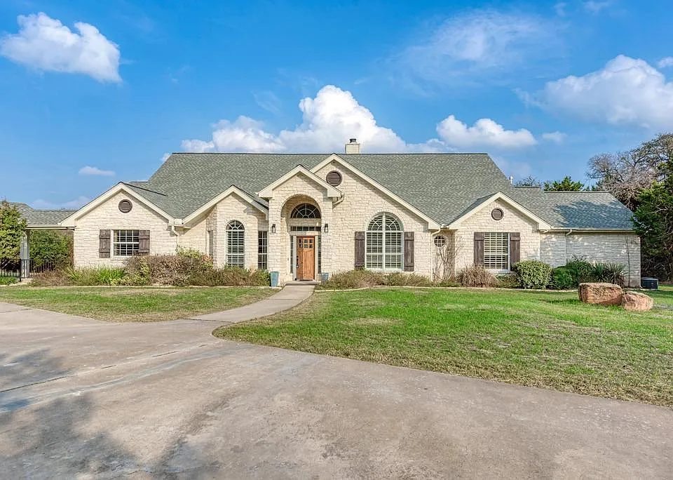 401 Roy Creek Ln