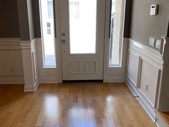 5th image of 453 Poets Sq