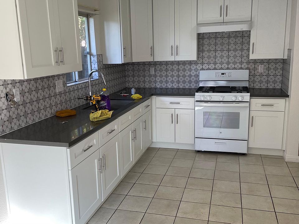 1st image of 4958 Howard St