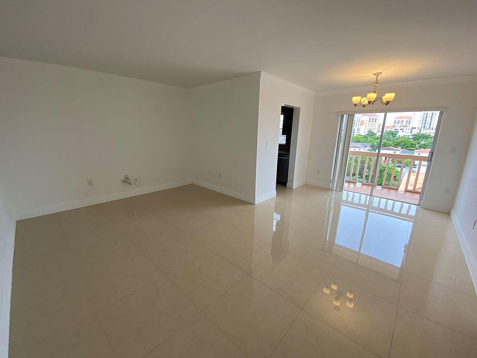 1st image of 22 Salamanca Ave #101