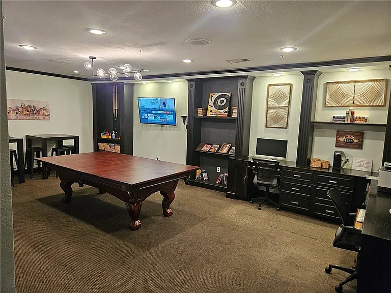 3777 Peachtree Rd #611 — Photo 18