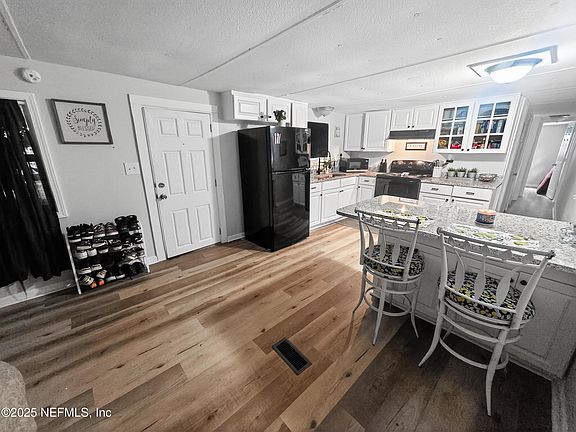 2nd image of 9332 CEDAR Road