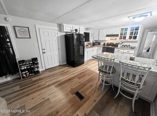 9332 Cedar Rd, Macclenny, FL 32063