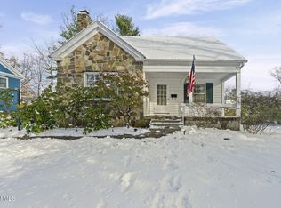 4 Woodridge Rd, Delmar, NY 12054