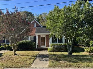 208 E Holt St, Smithfield, NC 27577