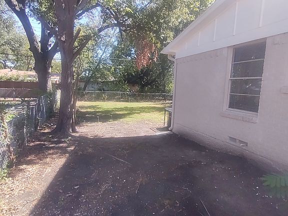5th image of 1332 Ridgeview St