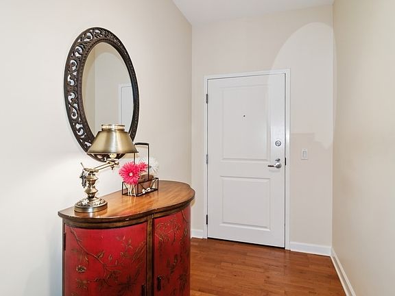 2nd image of 1124 Lake St Unit 403