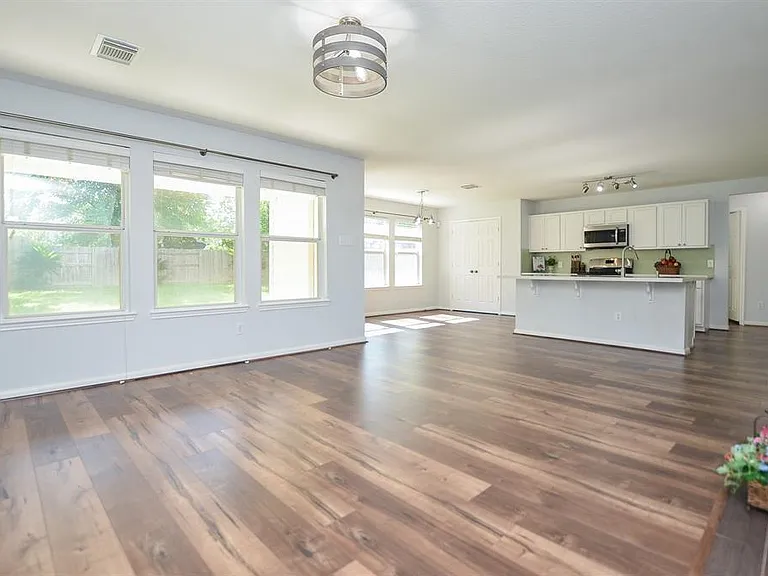 2219 Gable Hollow Ln — Photo 14