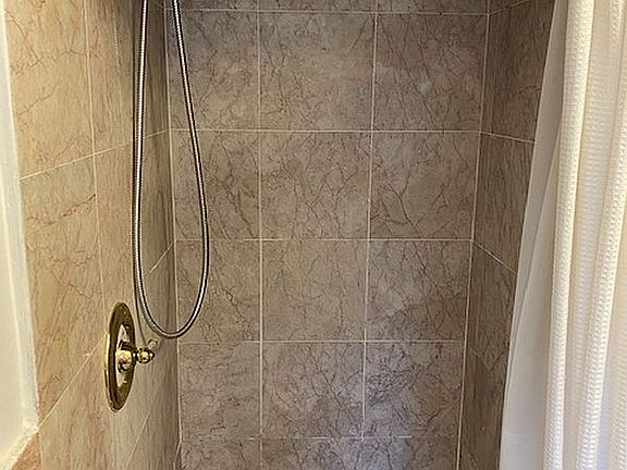 5th image of 110 W 86th St APT 2B