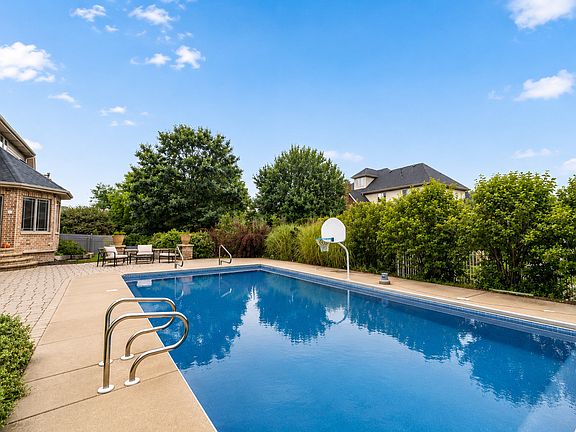 3rd image of 10838 Moose Ln