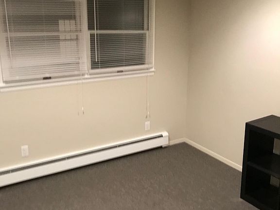 5th image of 18 Herbert Ave