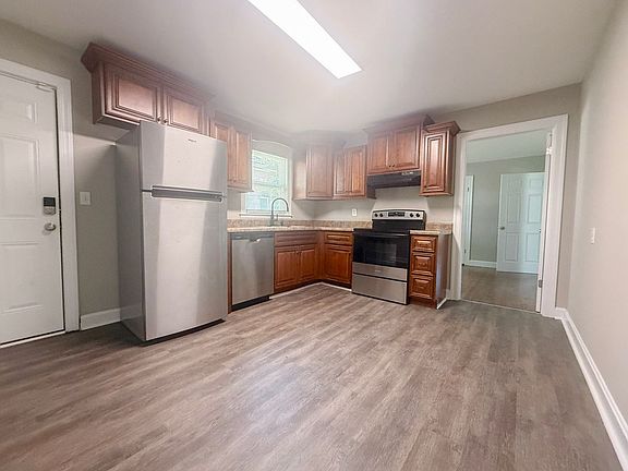 5th image of 1335 Woodland Ave