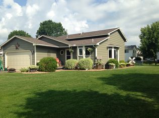 1975 72 1/2 St, Centerville, MN 55038