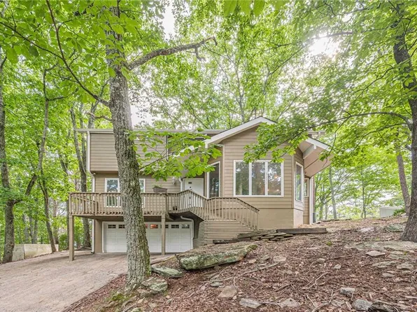 834 Lake Arrowhead Dr, Waleska, GA 30183