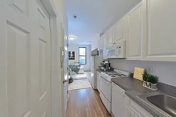 Rented by Platinum Properties | media 9