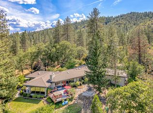 3658 Old Military Rd, Central Pt, OR 97502