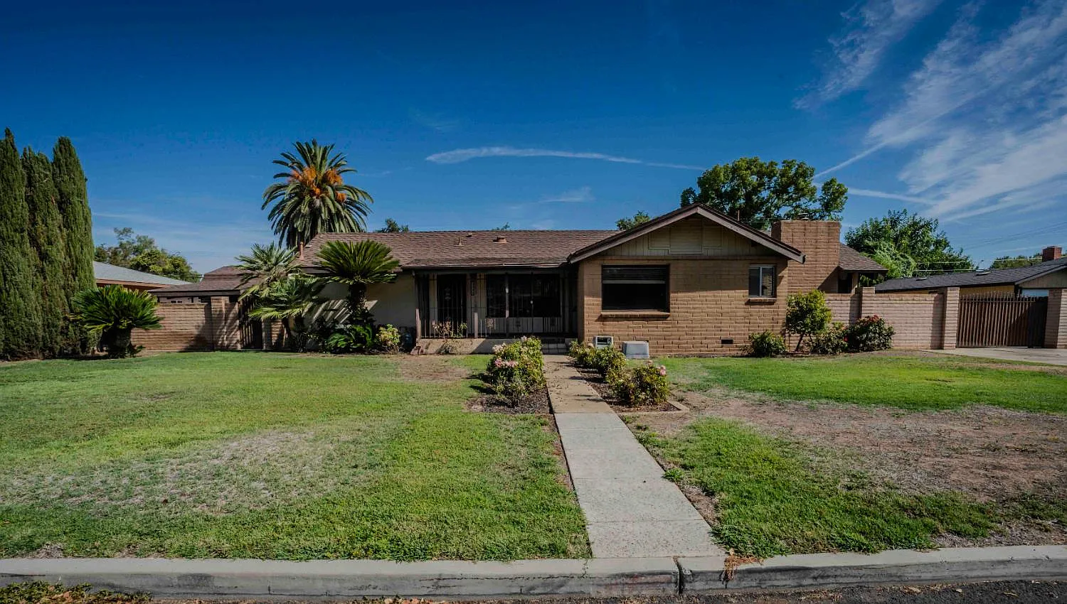 1124 W Santa Ana Ave photo 1