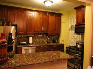 7244 67th Pl, Glendale, NY 11385