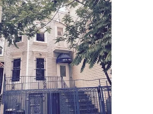 607 E 182nd St, Bronx, NY 10457